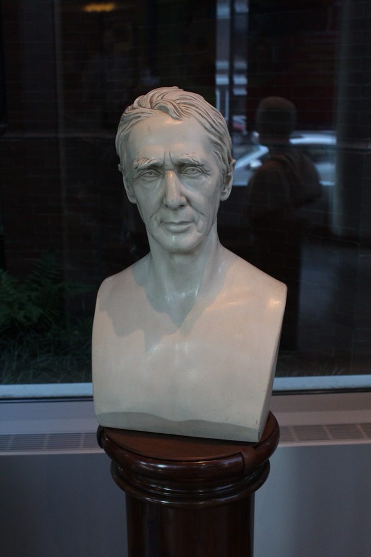 John Collins Warren S Bust.jpg